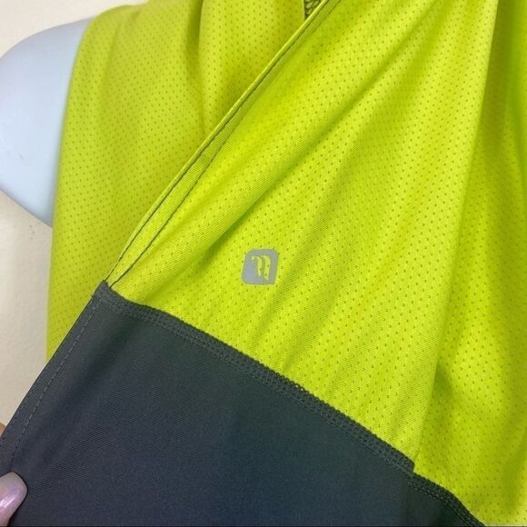 Fabletics Infinity Vinyasa Scarf Grey & Green O/S - Picture 9 of 9